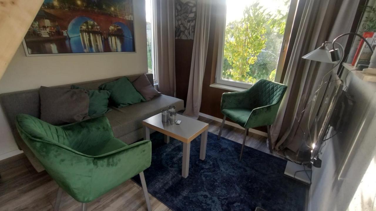 Tuinhuisje In Het Groen Almere Buitenkant foto