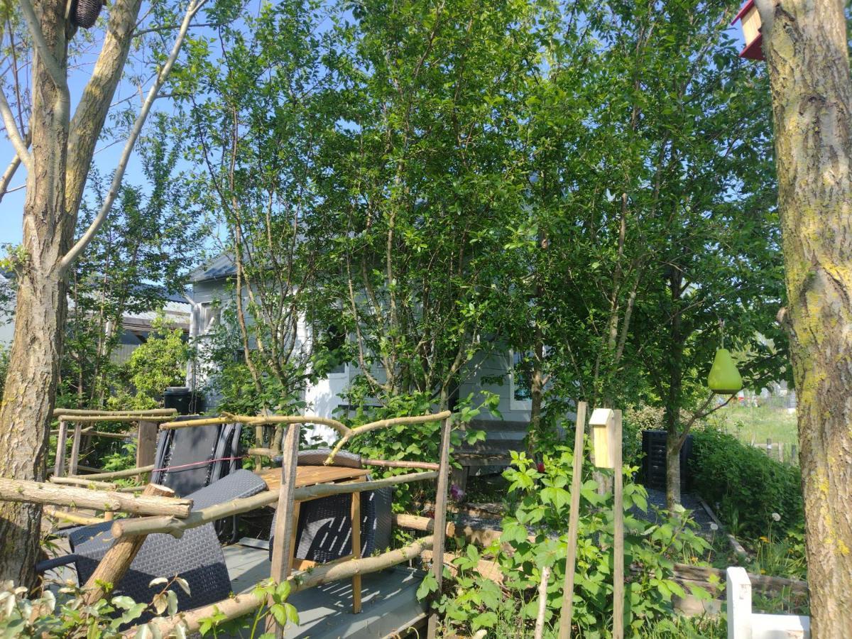 Tuinhuisje In Het Groen Almere Buitenkant foto